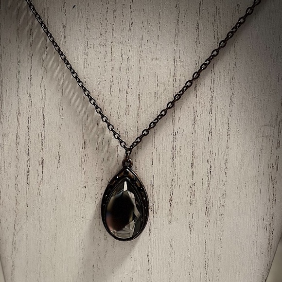 Crystal Pendant- Victorian  Style with Bronze Chain Necklace - Picture 2 of 5